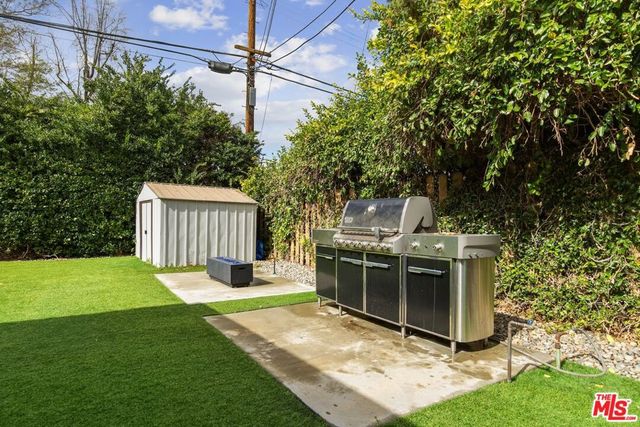 6565 Randi Avenue, Woodland Hills, CA 91303