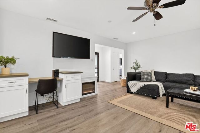 6565 Randi Avenue, Woodland Hills, CA 91303