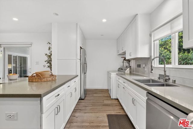 6565 Randi Avenue, Woodland Hills, CA 91303