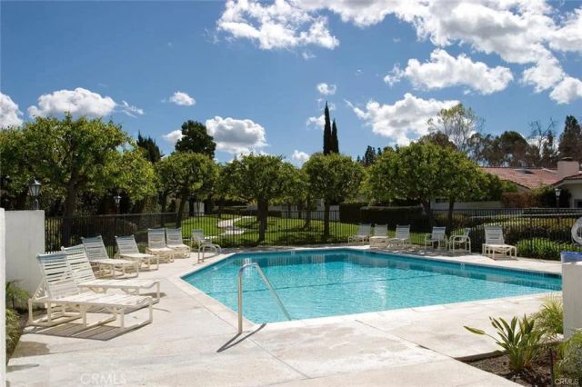 25071 W Sunset Place, Laguna Hills, CA 92653