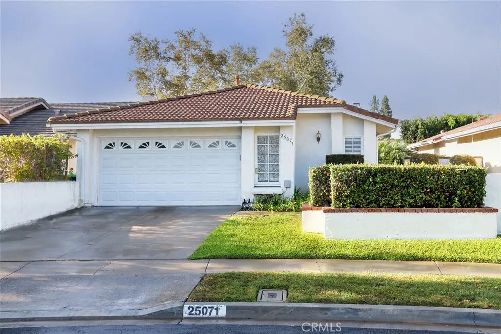 25071 W Sunset Place, Laguna Hills, CA 92653