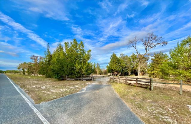 276 MELROSE LANDING BOULEVARD, Hawthorne, FL 32640