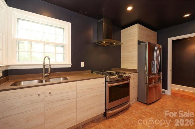 1456 Briar Creek Road, Charlotte, NC 28205