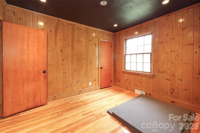 1456 Briar Creek Road, Charlotte, NC 28205