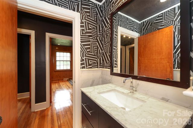 1456 Briar Creek Road, Charlotte, NC 28205