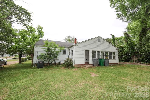 1456 Briar Creek Road, Charlotte, NC 28205