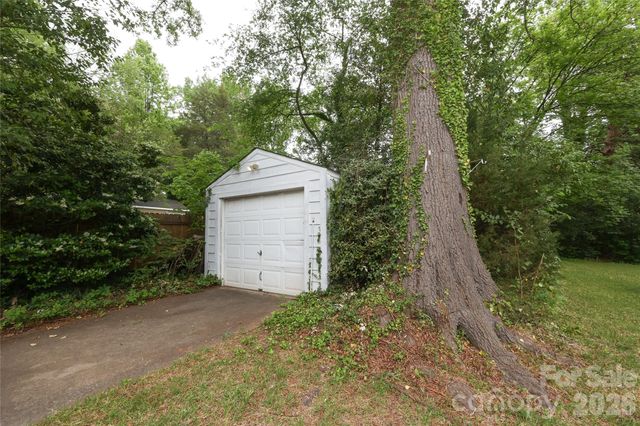 1456 Briar Creek Road, Charlotte, NC 28205