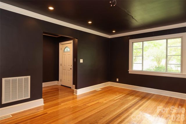 1456 Briar Creek Road, Charlotte, NC 28205