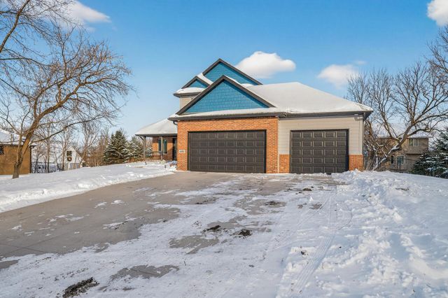 6382 209th Street N, Forest Lake, MN 55025