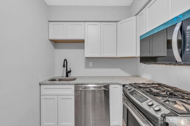 213 Main Street 17, Keansburg, NJ 07747