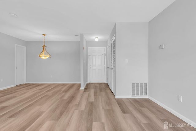 213 Main Street 17, Keansburg, NJ 07747