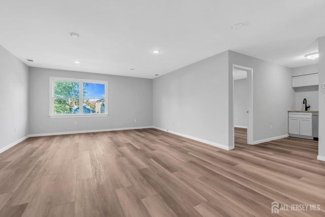 213 Main Street 17, Keansburg, NJ 07747