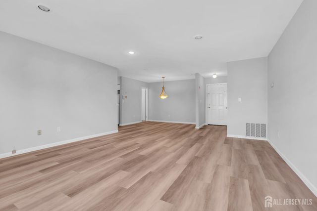 213 Main Street 17, Keansburg, NJ 07747