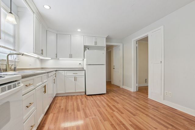 1110 Trout Brook Drive, West Hartford, CT 06119