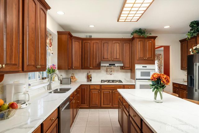 4 Bergen Drive, Cranbury, NJ 08512