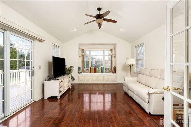 4 Bergen Drive, Cranbury, NJ 08512