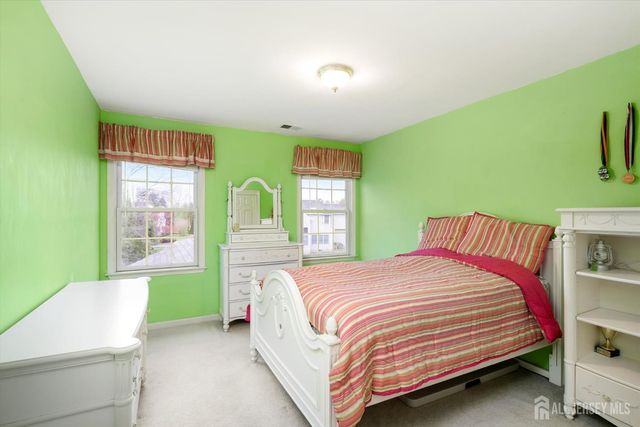 4 Bergen Drive, Cranbury, NJ 08512