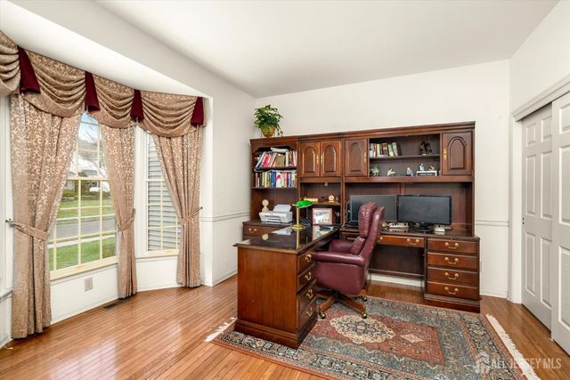 4 Bergen Drive, Cranbury, NJ 08512