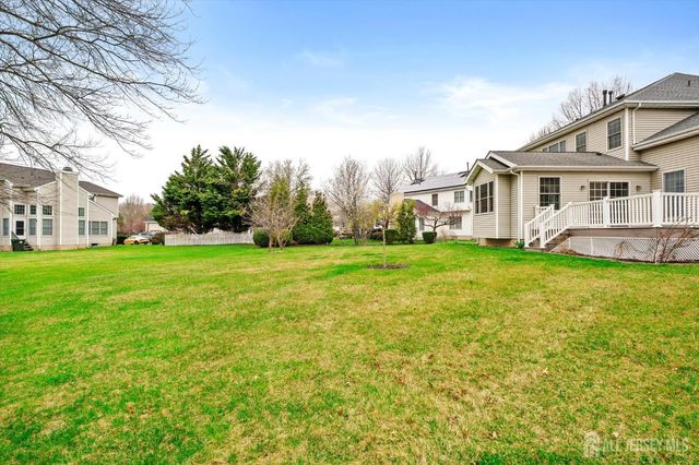 4 Bergen Drive, Cranbury, NJ 08512