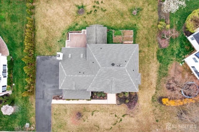 4 Bergen Drive, Cranbury, NJ 08512