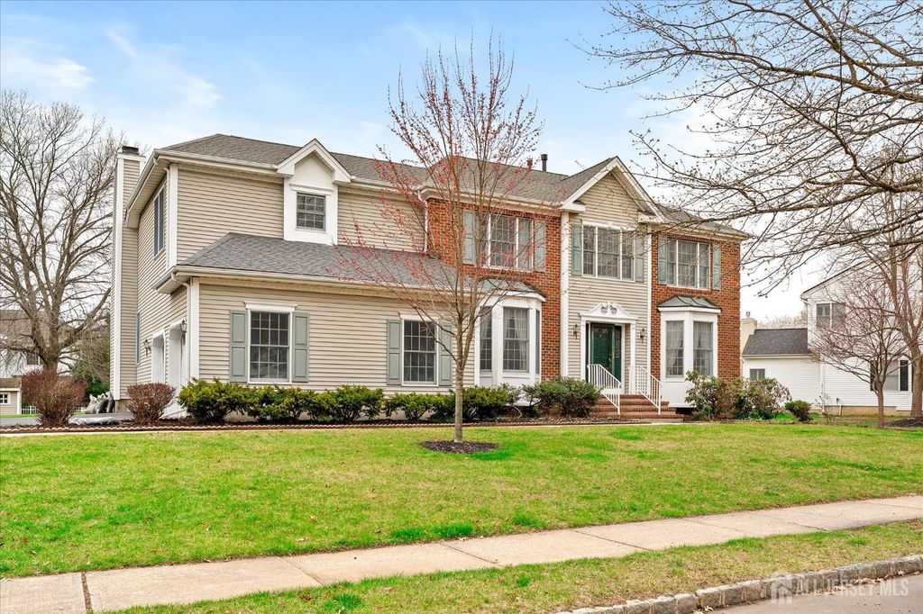 4 Bergen Drive, Cranbury, NJ 08512