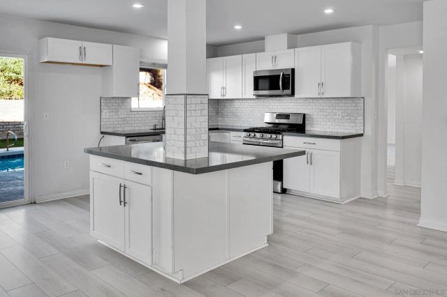 1583 Soma Pl, El Cajon, CA 92021