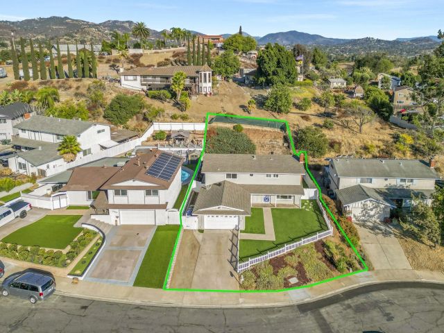 1583 Soma Pl, El Cajon, CA 92021