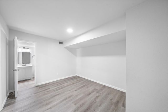 353 N Post Oak Lane 729, Houston, TX 77024