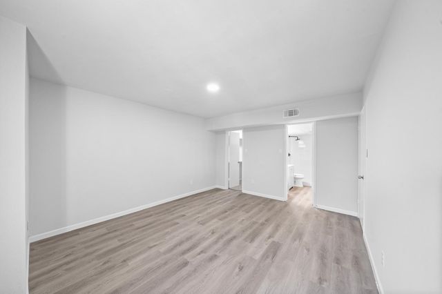 353 N Post Oak Lane 729, Houston, TX 77024