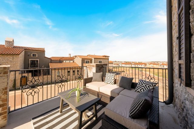 67 Cortes Drive, Westlake, TX 76262