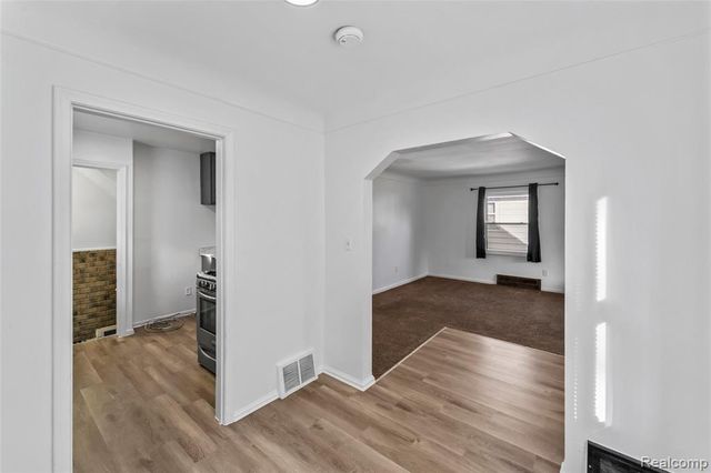 9099 Stout Street, Detroit, MI 48228