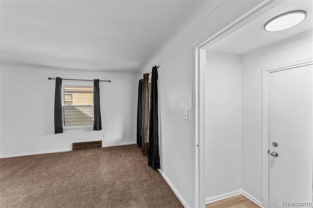 9099 Stout Street, Detroit, MI 48228