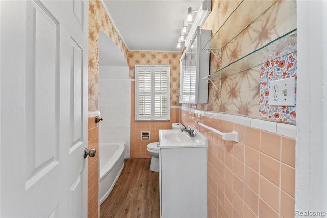 9099 Stout Street, Detroit, MI 48228