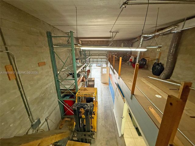 7935 NW 64th St 7935, Medley, FL 33166