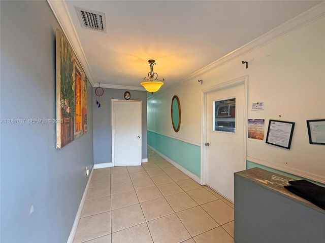 7935 NW 64th St 7935, Medley, FL 33166