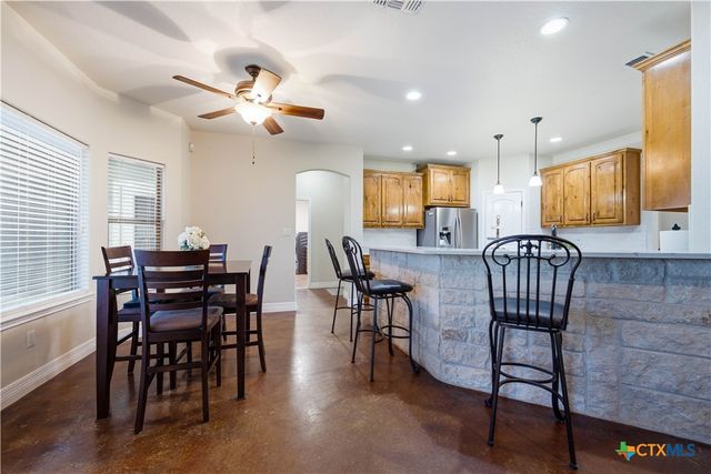 1413 Country Hills Drive, La Vernia, TX 78121
