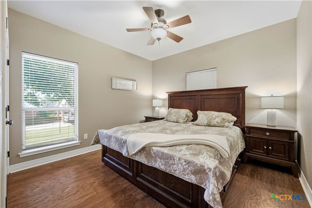 1413 Country Hills Drive, La Vernia, TX 78121