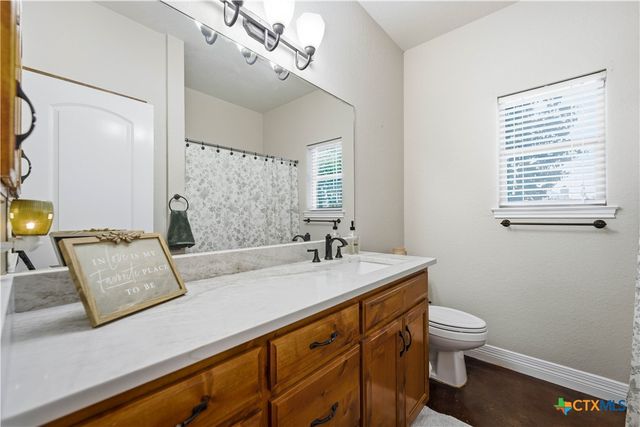 1413 Country Hills Drive, La Vernia, TX 78121