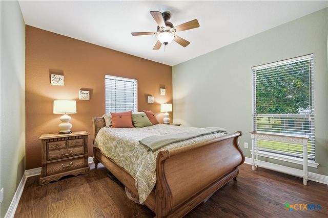 1413 Country Hills Drive, La Vernia, TX 78121