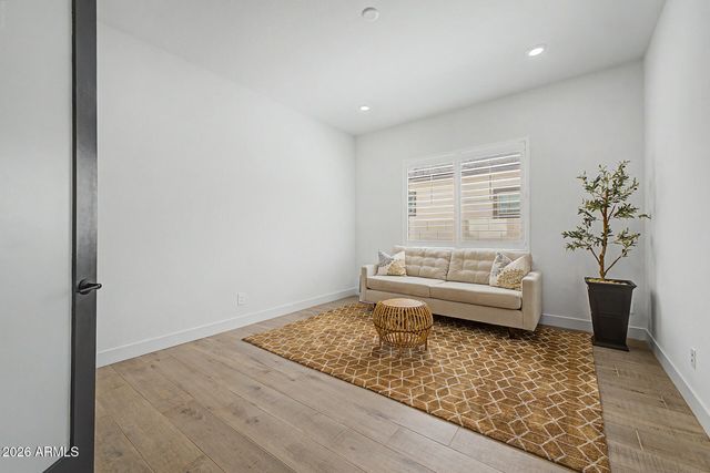 1325 E NARROWLEAF Drive, Gilbert, AZ 85298