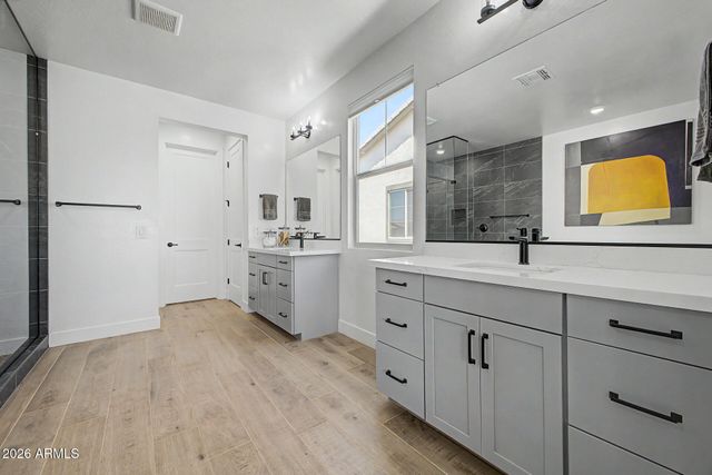 1325 E NARROWLEAF Drive, Gilbert, AZ 85298