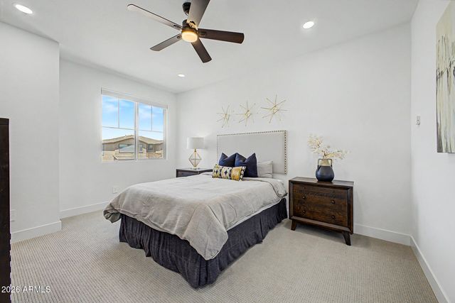 1325 E NARROWLEAF Drive, Gilbert, AZ 85298