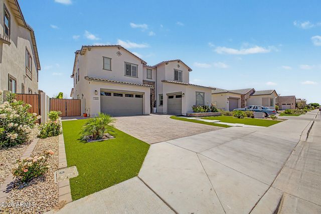 1325 E NARROWLEAF Drive, Gilbert, AZ 85298