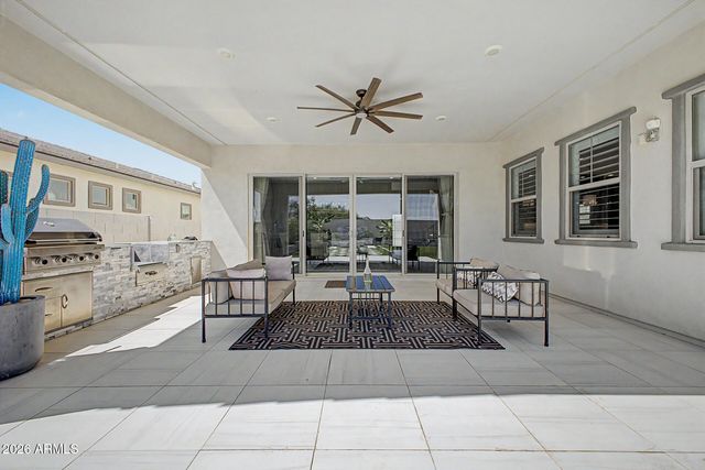 1325 E NARROWLEAF Drive, Gilbert, AZ 85298