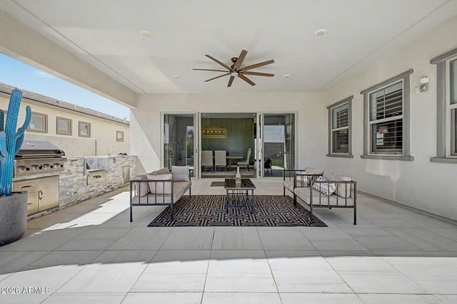 1325 E NARROWLEAF Drive, Gilbert, AZ 85298