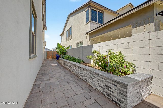 1325 E NARROWLEAF Drive, Gilbert, AZ 85298
