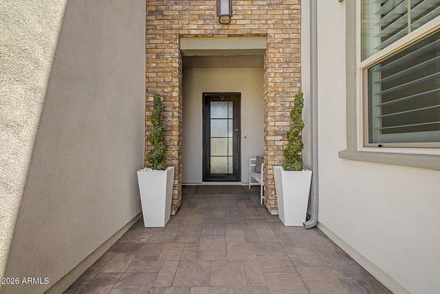 1325 E NARROWLEAF Drive, Gilbert, AZ 85298