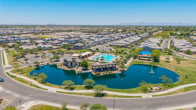1325 E NARROWLEAF Drive, Gilbert, AZ 85298