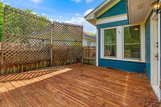 823 S Church Street, Paris, TX 75460