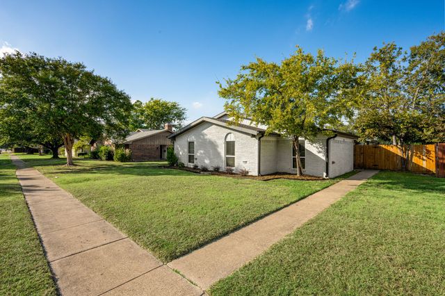 11353 Quail Run Street, Dallas, TX 75238